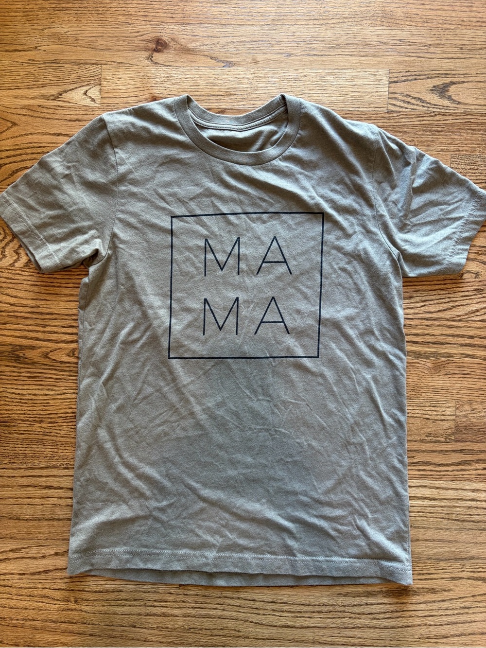 MAMA Graphic Short Sleeve Tee